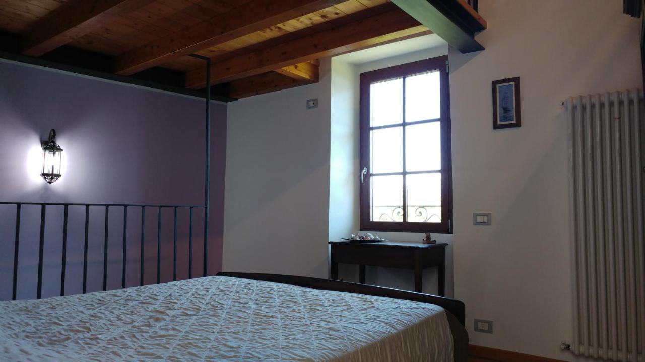 La Casa Delle Fate Villa Cremia Bagian luar foto