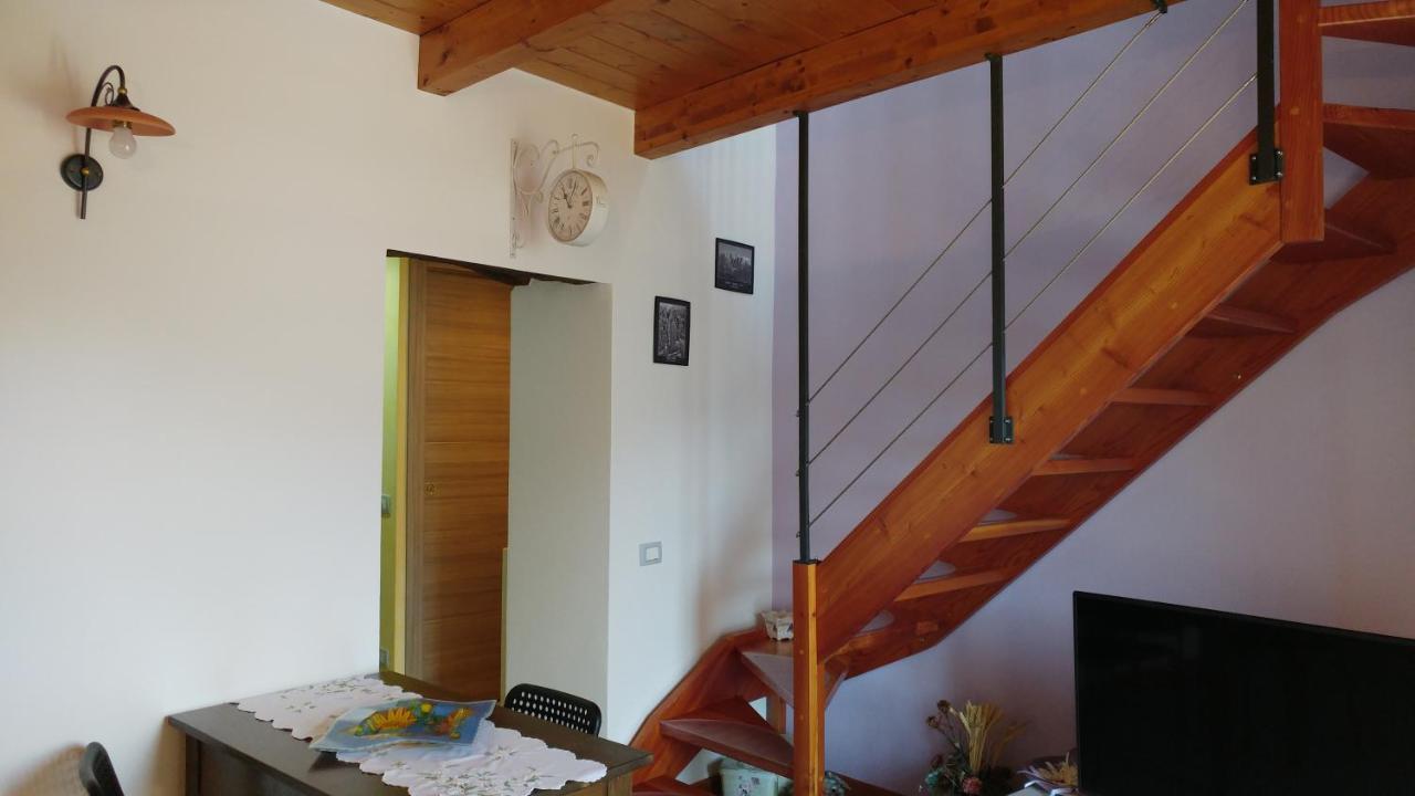 La Casa Delle Fate Villa Cremia Bagian luar foto